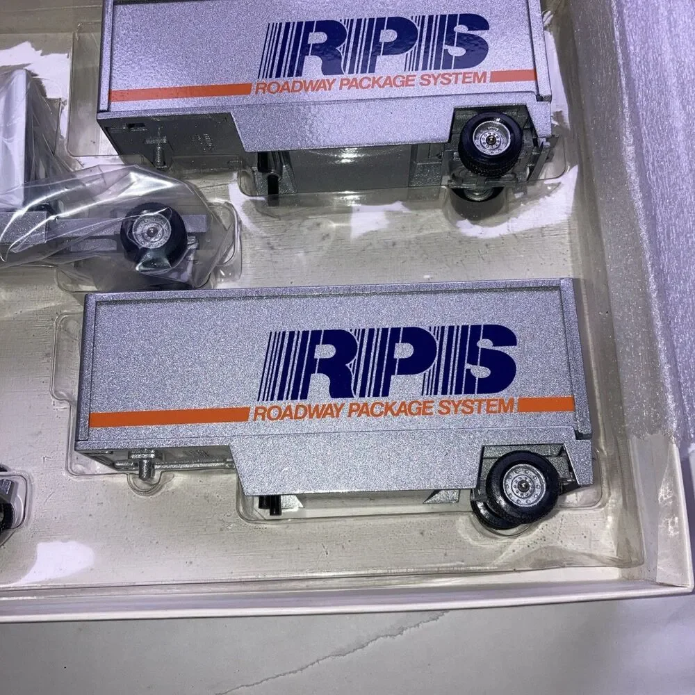 Winross RPS Roadway Package Tractor Trailer 1:64 Scale Diecast Truck w/ Box